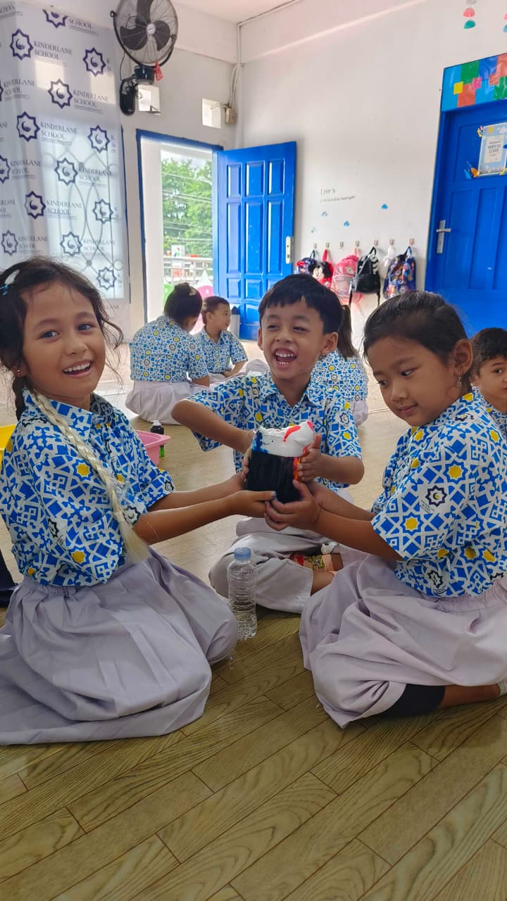 Hands-on learning through science experiments